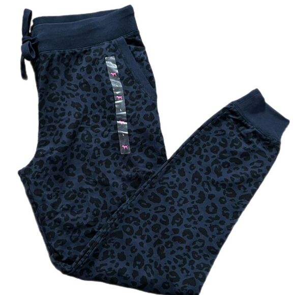 Victoria’s Secret Pink Relaxed Jogger Pants Animal print Large - Picture 1 of 3